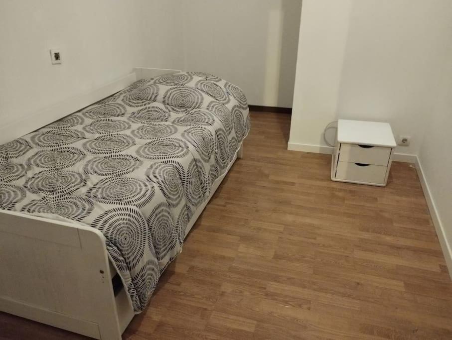 Appartement Agreable Maison Avec Parking Gratuit à Amiens Extérieur photo